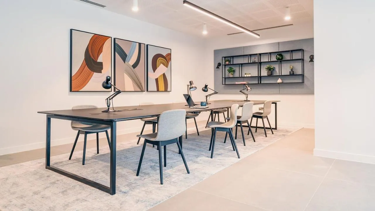 City Apartments By Dublin At Home 0*,